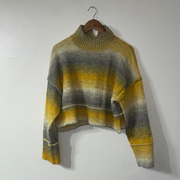 Anthropologie Pilcro Yellow Grey Ombre Sweater Crop Mock Neck Cute Size Medium - Picture 3 of 8